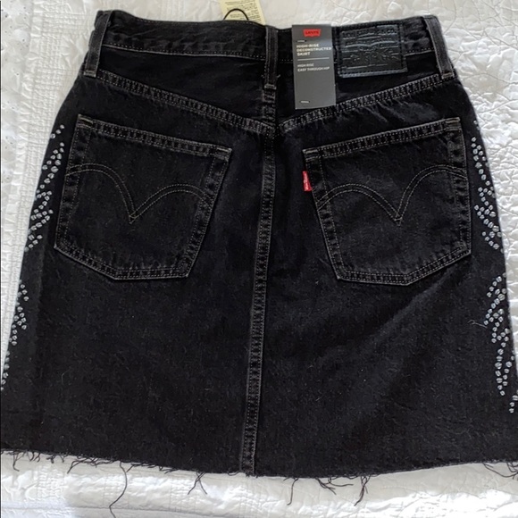 Levi’s High Rise Deconstructed Button Fly Skirt - Picture 5 of 7